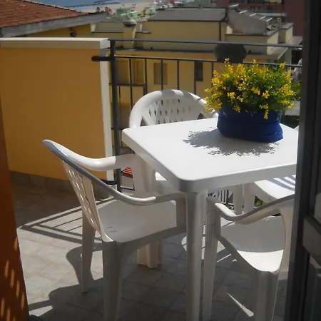 Apart Otel Maryel 2*