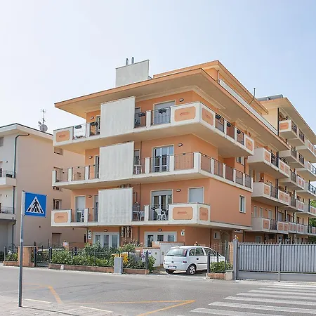 Maryel Aparthotel 2*