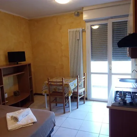 Maryel Apartahotel 2*
